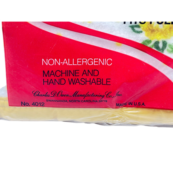 Charles D Owen Yellow Roses Satin Trim Non Allergenic Full/Twin Blanket 72"x90" - Picture 4 of 5